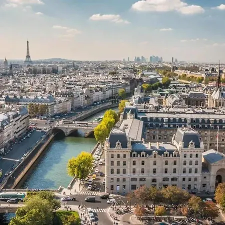 A Pres De Montmartre 48m² Avec Terrasse Appartement