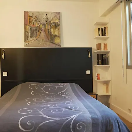 A Pres De Montmartre 48m² Avec Terrasse *
