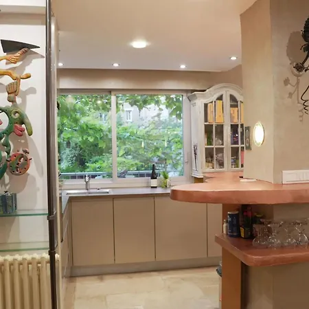 A Pres De Montmartre 48m² Avec Terrasse Apartment